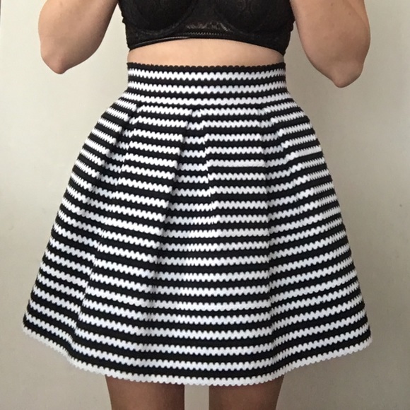 Express Dresses & Skirts - Express mini skirt